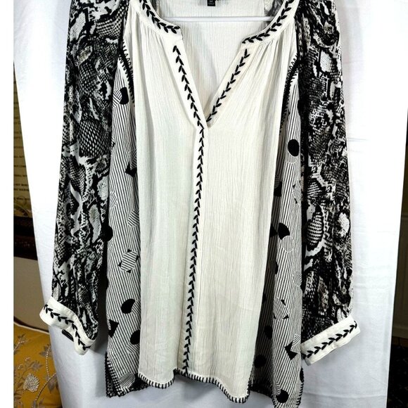 John Mark Geometric Embroidered Black White Lace Boho Blouse Flounce Sleeve M - Picture 3 of 11